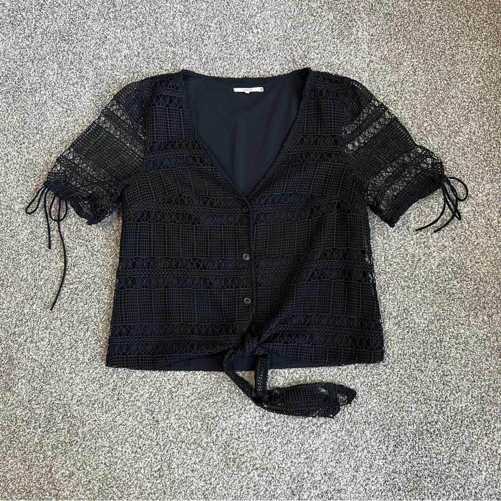 Tularosa‎ Anthropologie Black Crochet Lace Button Up V Neck Blouse, Size Small
